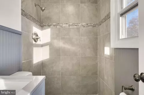 Bath - 4224 Kinmount Rd, Lanham, MD 20706 photo 3 of 4