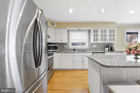 Kitchen - 7303 Lois Ln, Lanham, MD 20706 photo 2 of 2