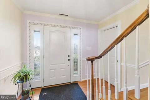 Entry Way - 7303 Lois Ln, Lanham, MD 20706 photo 4 of 6