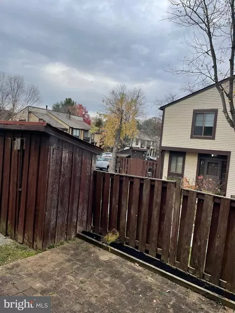 Exterior - 7105 Split Rail Ln, Laurel, MD 20707 photo 3 of 4