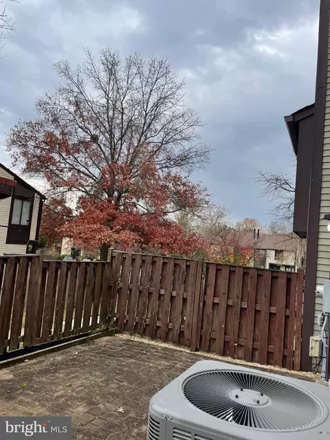 Exterior - 7105 Split Rail Ln, Laurel, MD 20707 photo 2 of 4