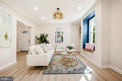 Living - 4100 31st St, Mount Rainier, MD 20712 photo 4 of 4