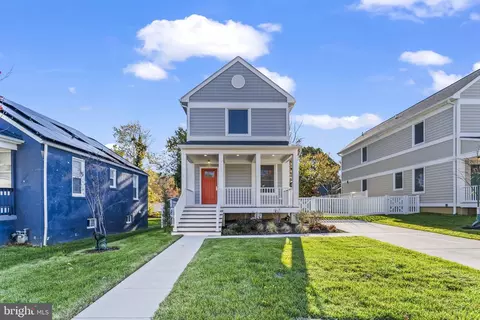 725 60th Pl, Capitol Heights, MD 20743