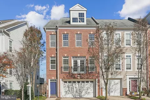 4233 Talmadge Cir, Suitland, MD 20746