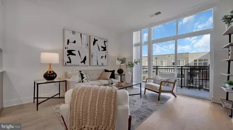 145 Riverhaven Dr #514, Oxon Hill, MD 20745