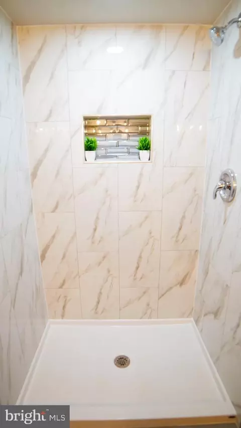 Bath - 9300 Worrell Ave, Lanham, MD 20706 photo 5 of 6