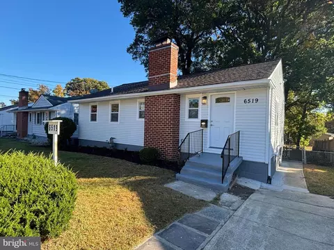 6519 Parkway Ct, Hyattsville, MD 20782