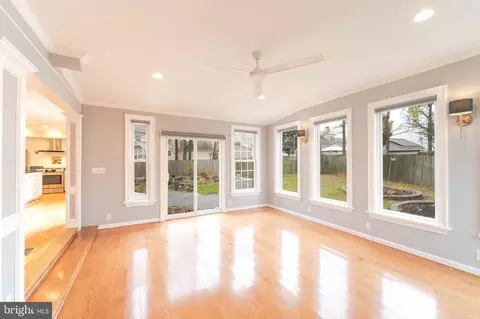 Living - 9407 Copernicus Dr, Lanham, MD 20706 photo 6 of 9