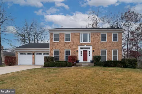 9407 Copernicus Dr, Lanham, MD 20706