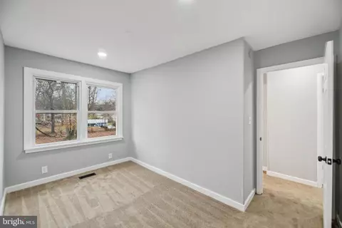 Entry Way - 14610 Brandywine Heights Rd, Brandywine, MD 20613 photo 3 of 4