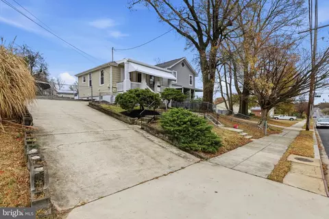833 Eastern Ave, Capitol Heights, MD 20743