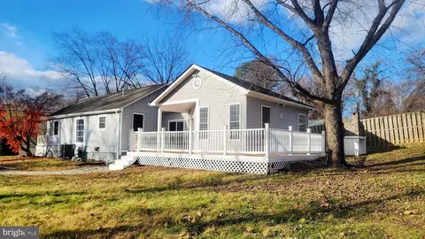 Exterior - 8823 Maple Ave, Bowie, MD 20720 photo 5 of 5