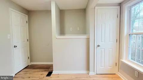 Entry Way - 8823 Maple Ave, Bowie, MD 20720 photo 5 of 7