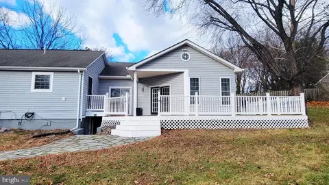8823 Maple Ave, Bowie, MD 20720