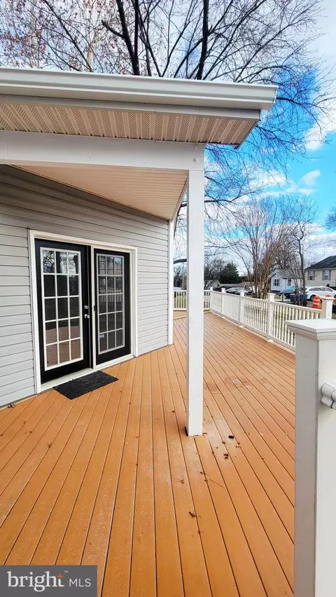 Exterior - 8823 Maple Ave, Bowie, MD 20720 photo 4 of 5