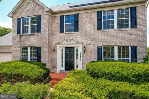 Exterior - 13400 Oaklands Manor Dr, Laurel, MD 20708 photo 3 of 11