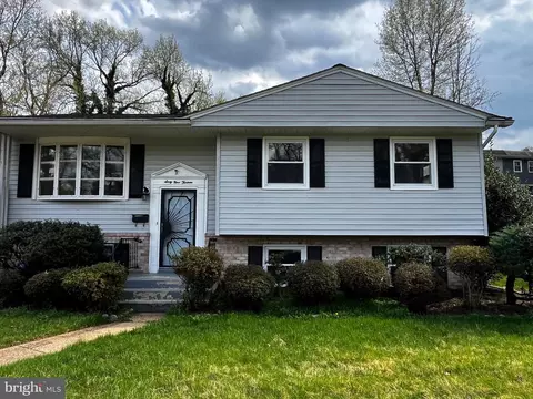 6913 Canyon Dr, Capitol Heights, MD 20743