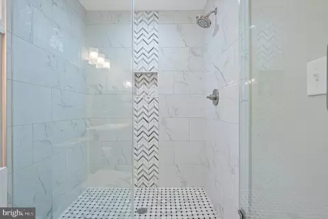 Bath - 9217 Fowler Ln, Lanham, MD 20706 photo 2 of 10
