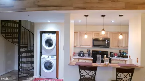 9709 Lake Pointe Ct #301, Marlboro, MD 20774