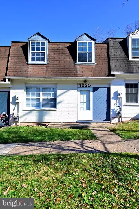 1825 Village Green Dr, Hyattsville, MD 20785