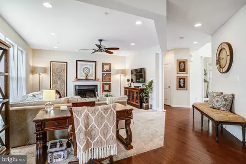 Entry Way - 2706 Sir Michael Pl, Lanham, MD 20706 photo 8 of 9