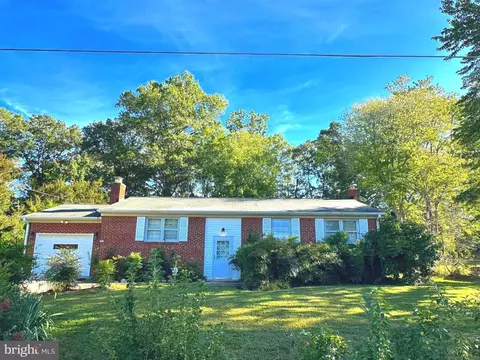 16512 Rolling Tree Rd, Accokeek, MD 20607 photo 1