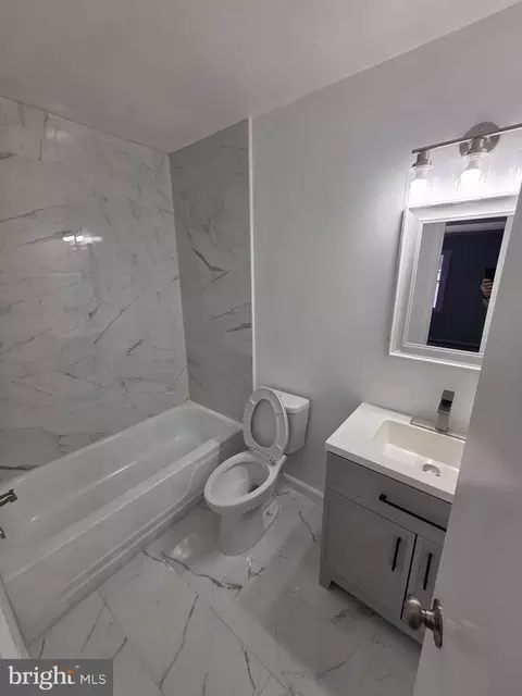 Bath - 7005 Nightingale Ter, Lanham, MD 20706 photo 3 of 3