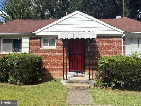 2102 Woodberry St, Hyattsville, MD 20782