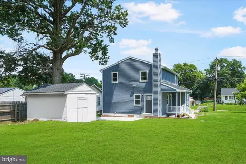 Exterior - 4810 Whitfield Chapel Rd, Lanham, MD 20706 photo 3 of 9