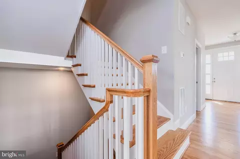 Entry Way - 5805 Beecher St, Cheverly, MD 20785 photo 4 of 4