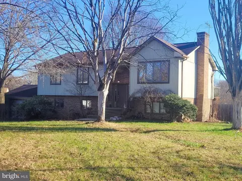 10201 Pine Meadows Ln, Marlboro, MD 20772
