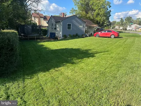 6420 Valley Park Rd, Capitol Heights, MD 20743