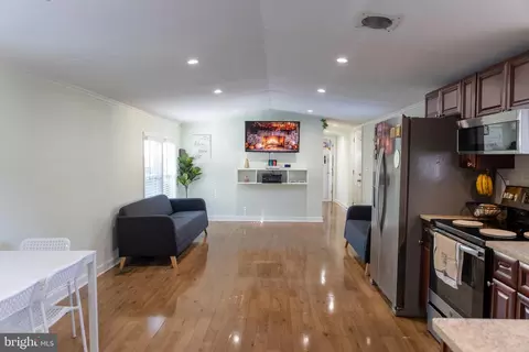 2000 Grovewood, Capitol Heights, MD 20731