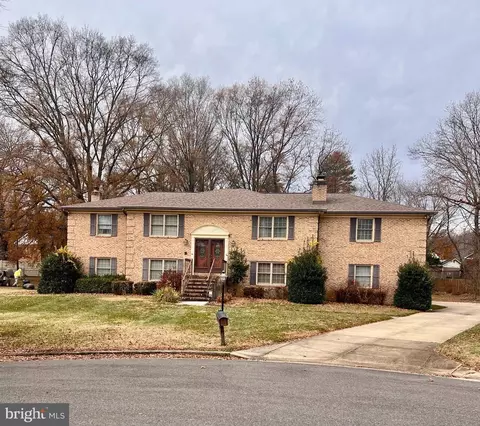 12003 Hazem Ct, Fort Washington, MD 20744