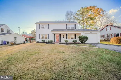 2710 Birdseye Ln, Bowie, MD 20715
