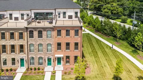 623 Trimaran Way, Oxon Hill, MD 20745