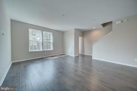 2714 Pinebrook Rd, Landover, MD 20785 photo 12