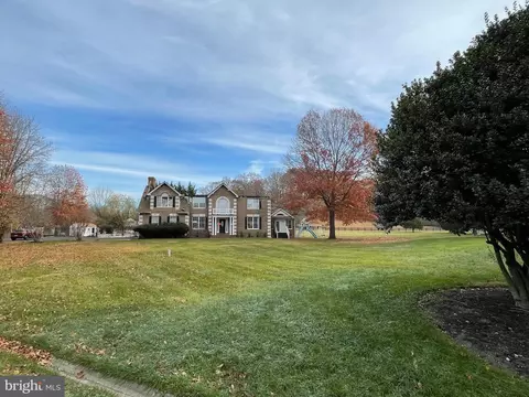 101 Stan Fey Dr, Marlboro, MD 20774