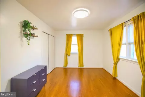 Bedroom - 9200 Pine View Ln, Clinton, MD 20735 photo 6 of 6