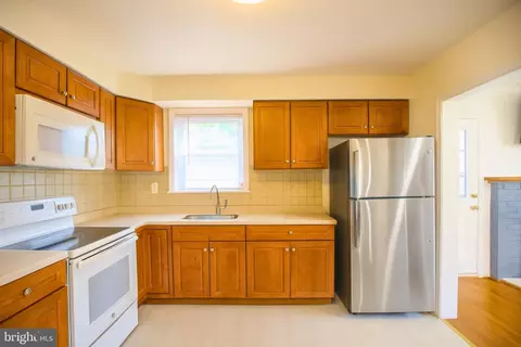 Kitchen - 9200 Pine View Ln, Clinton, MD 20735 photo 1 of 1