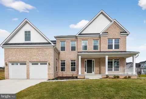6822 Fountain Park Dr, Glenn Dale, MD 20769