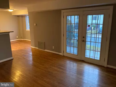 2512 Markham Ln #5, Hyattsville, MD 20785