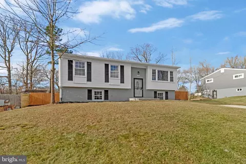 5904 Justina Dr, Lanham, MD 20706