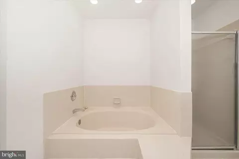 Bath - 1404 Partridge Ln, Bowie, MD 20721 photo 5 of 7