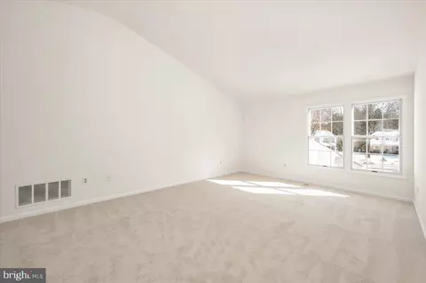 Living - 1404 Partridge Ln, Bowie, MD 20721 photo 11 of 12