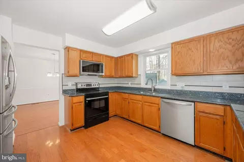 Kitchen - 1404 Partridge Ln, Bowie, MD 20721 photo 2 of 5
