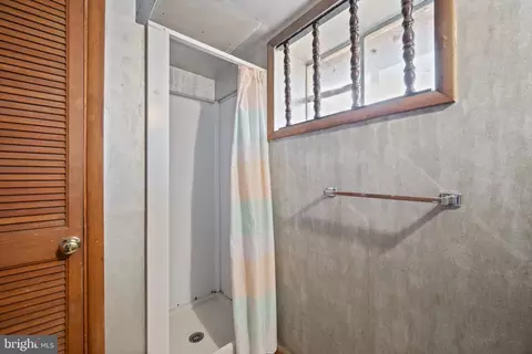 Bath - 8604 Imperial Dr, Laurel, MD 20708 photo 5 of 5