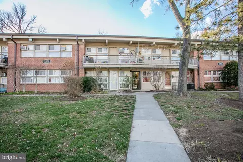 7402 18th Ave #19, Hyattsville, MD 20783