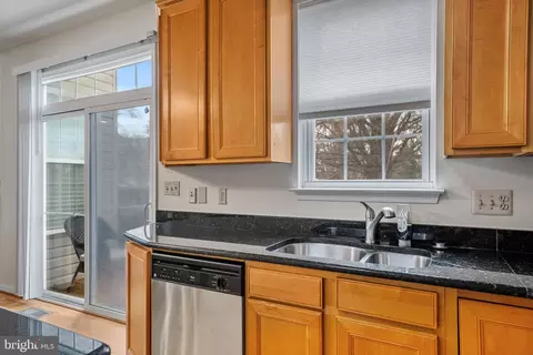 Kitchen - 6005 Plata St, Clinton, MD 20735 photo 4 of 5