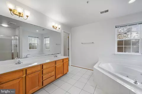 Bath - 6005 Plata St, Clinton, MD 20735 photo 1 of 5